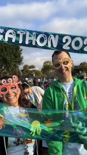 🐲🏃 Castlemont participated in a 20+ year tradition today...its jog-a-thon. Way to go Dragons! ¡Ho…