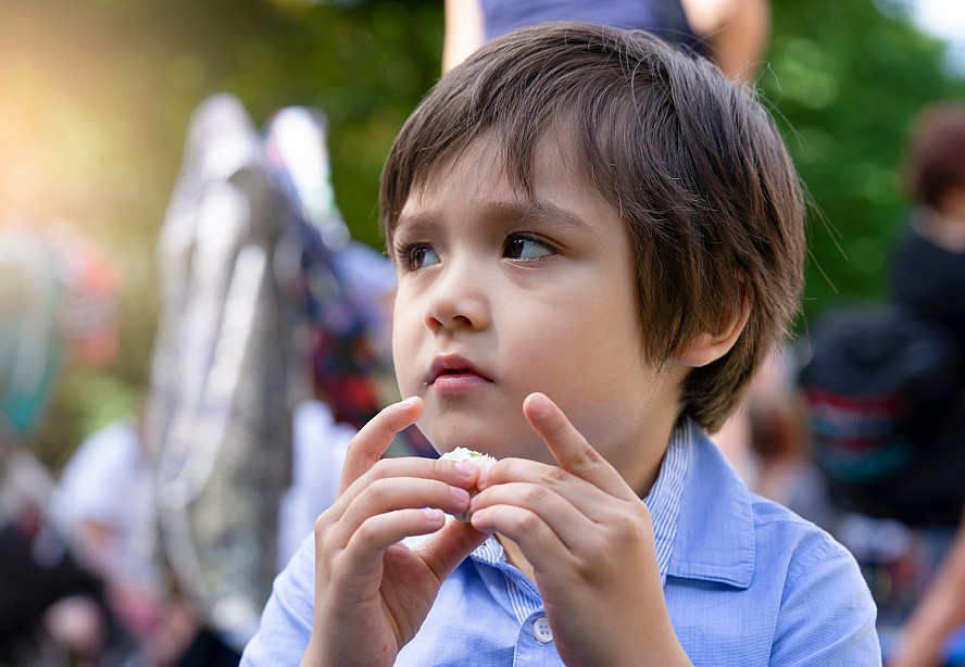 boy eating tortilla