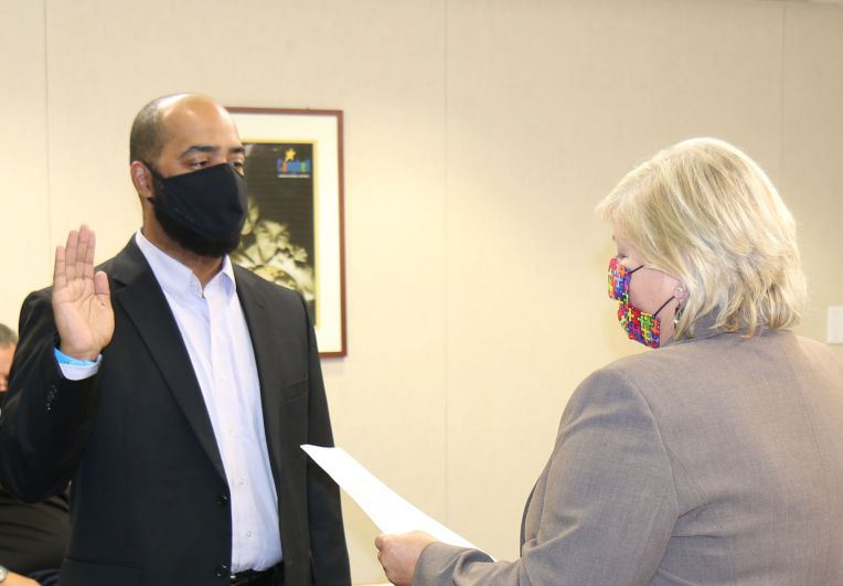 slade being sworn in